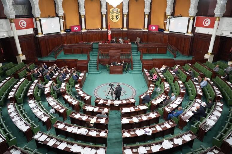 قانون يتيح للمرأة العاملة التقاعد المبكر دون شروط قانون يتيح للمرأة العاملة التقاعد المبكر دون شروط