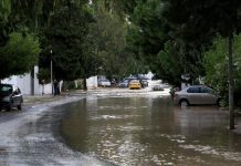 منخفض بتونس.. البحر يستعيد مجاله ومخاوف من انزلاقات أرضية منخفض بتونس.. البحر يستعيد مجاله ومخاوف من انزلاقات أرضية