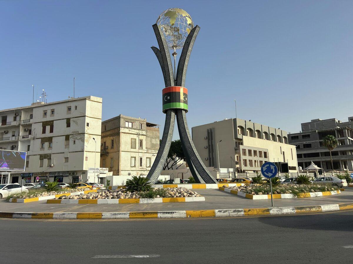 مسؤولون ليبيون يكشفون موقف ليبيا من المبادرة التونسية مسؤولون ليبيون يكشفون موقف ليبيا من المبادرة التونسية