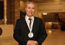 كاتب تونسي يفوز بجائزة نجيب محفوظ للرواية في نسختها الأولى كاتب تونسي يفوز بجائزة نجيب محفوظ للرواية في نسختها الأولى