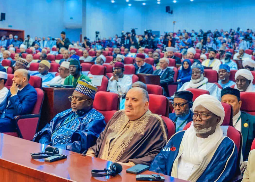 وزير الشؤون الدّينية يشارك في المؤتمر الافريقي لتعزيز السلم بموريتانيا وزير الشؤون الدّينية يشارك في المؤتمر الافريقي لتعزيز السلم بموريتانيا