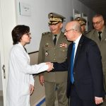 وزير الدفاع يدشّن مشروعًا سكنيًا بالحي العسكري ويزور المستشفى العسكري وزير الدفاع يدشّن مشروعًا سكنيًا بالحي العسكري ويزور المستشفى العسكري