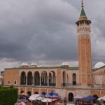 جامع “صاحب الطابع” في تونس أسسه وزير وشارك في بنائه أسرى جامع "صاحب الطابع" في تونس أسسه وزير وشارك في بنائه أسرى