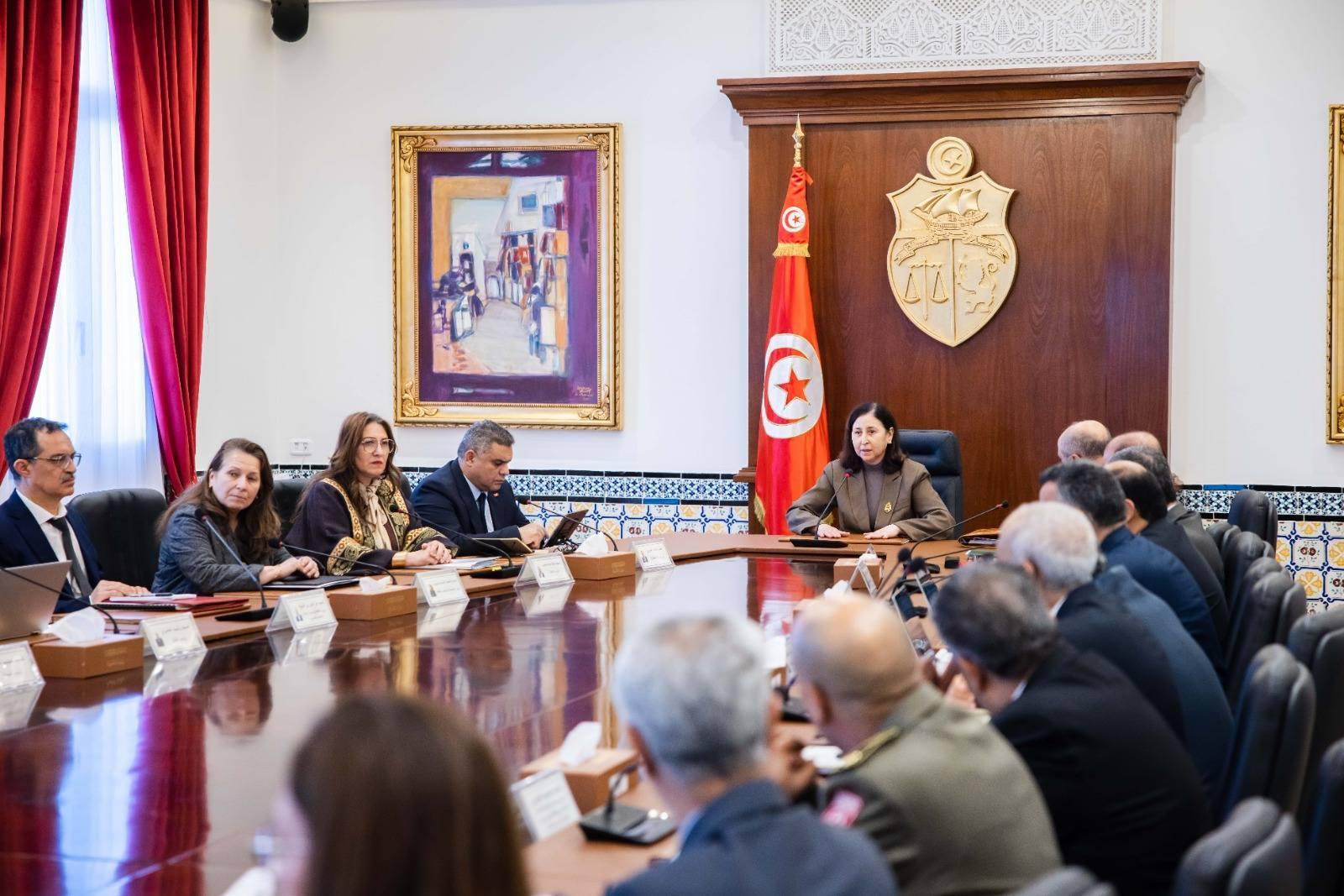 مجلس وزاري يوصي بالتسريع في إنجاز مشاريع استراتيجية كبرى مجلس وزاري يوصي بالتسريع في إنجاز مشاريع استراتيجية كبرى