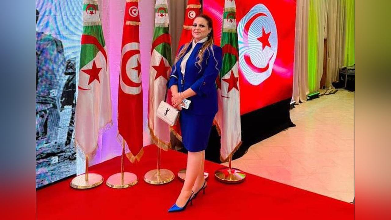 سيرين مرابط تساهم في بيع 400 دجاجة وتوجه رسالة لمنتقديها سيرين مرابط تساهم في بيع 400 دجاجة وتوجه رسالة لمنتقديها