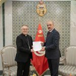وزير الخارجية يستلم أوراق اعتماد سفير الفاتيكان بتونس وزير الخارجية يستلم أوراق اعتماد سفير الفاتيكان بتونس