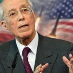 أحمد ونيّس: أمريكا تستبدل فلسطين بإيران كعدو أحمد ونيّس: أمريكا تستبدل فلسطين بإيران كعدو