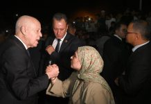 سعيد في زيارة مفاجئة إلى قابس، واعداً بـحل مشکلات البلاد سعيد في زيارة مفاجئة إلى قابس، واعداً بـحل مشکلات البلاد