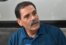 العياشي الهمامي يبدأ إضراباً عن الطعام تضامناً مع وائل نوار العياشي الهمامي يبدأ إضراباً عن الطعام تضامناً مع وائل نوار