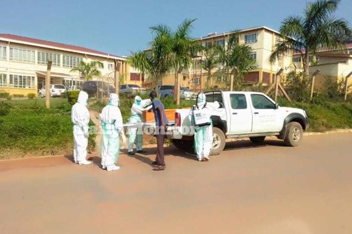 Relatives abandon body of Covid-19 victim on the road in Mityana Relatives abandon body of Covid-19 victim on the road in Mityana