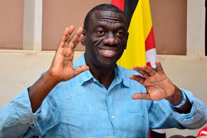 Govt using outdated law to fight Covid – Besigye Govt using outdated law to fight Covid – Besigye