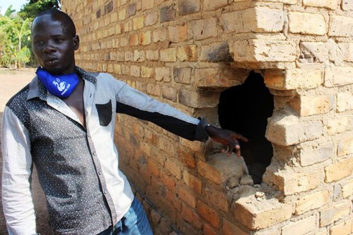 Machete-wielding assailants hack Bukomansimbi businessman after digging hole in house Machete-wielding assailants hack Bukomansimbi businessman after digging hole in house