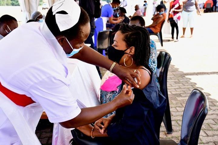 Districts start receiving Covid-19 vaccines Districts start receiving Covid-19 vaccines