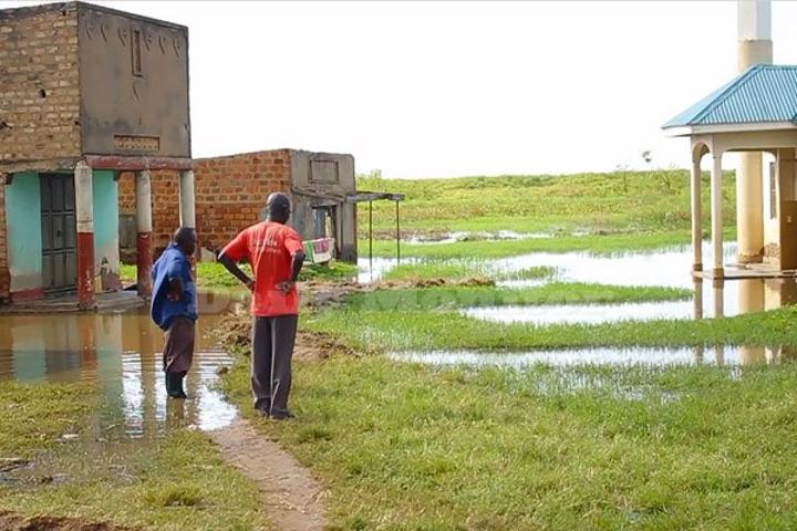 Demarcation of L. Kyoga buffer zone commences Demarcation of L. Kyoga buffer zone commences
