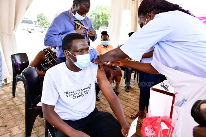 Schools to reopen after 358,000 teachers get jab Schools to reopen after 358,000 teachers get jab