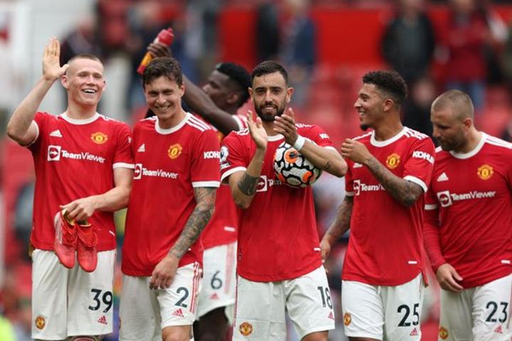 Fernandes, Pogba shine as five-star Man Utd thrash Leeds Fernandes, Pogba shine as five-star Man Utd thrash Leeds