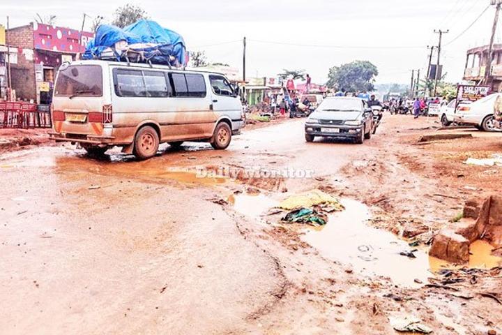 Govt gives contractor up to October to finish Nyendo-Masaka roadworks Govt gives contractor up to October to finish Nyendo-Masaka roadworks