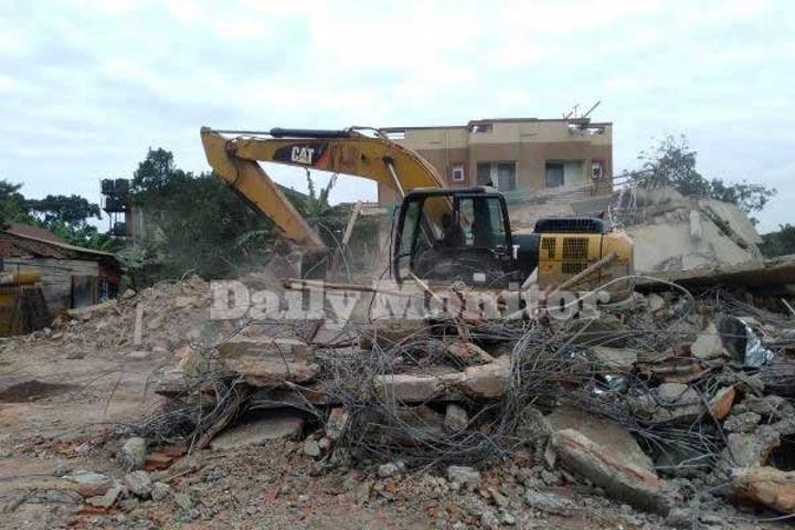 One dead as five-storey building collapses in Kitebi One dead as five-storey building collapses in Kitebi