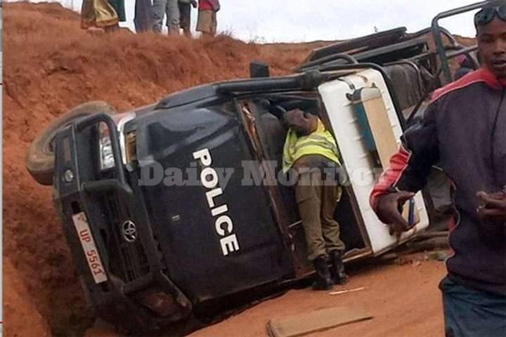 Police patrol car crashes pursuing 'errant' motorist, six officers injured Police patrol car crashes pursuing 'errant' motorist, six officers injured
