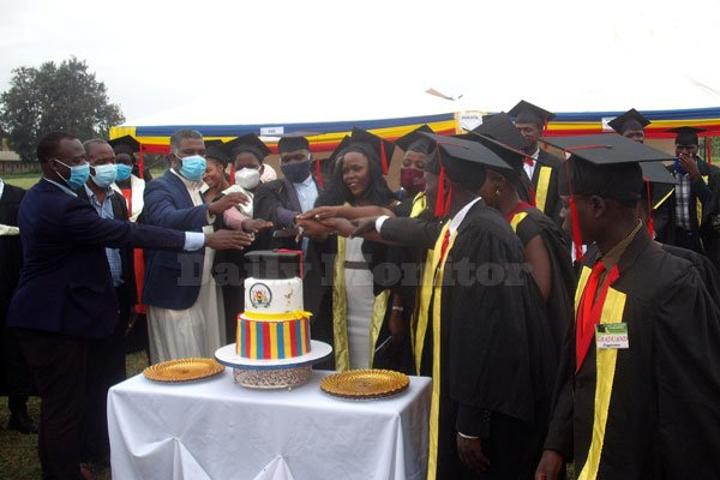 Jinja Mayor cautions female graduates on sexual exploitation for jobs Jinja Mayor cautions female graduates on sexual exploitation for jobs