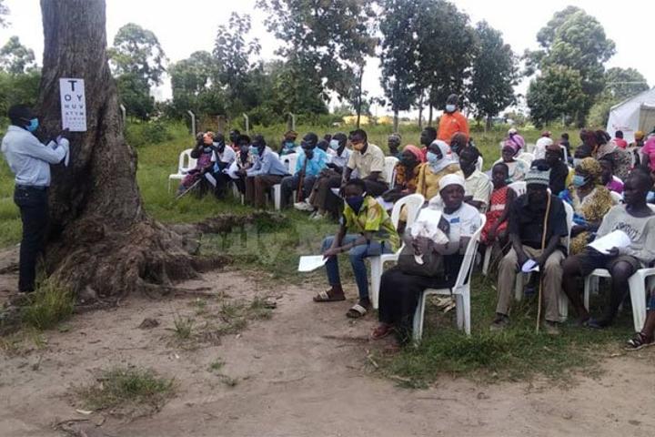 Hundreds throng Arua for eye correction on World Cane Day Hundreds throng Arua for eye correction on World Cane Day