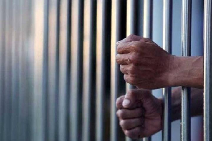 Court reduces man's life sentence for killing grandmother to 17 years Court reduces man's life sentence for killing grandmother to 17 years