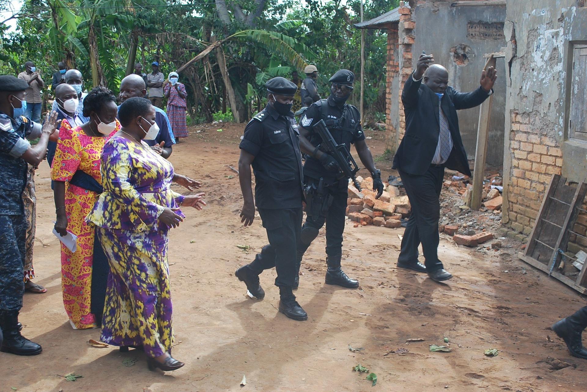 Govt delivers relief to Masaka rainstorm victims Govt delivers relief to Masaka rainstorm victims