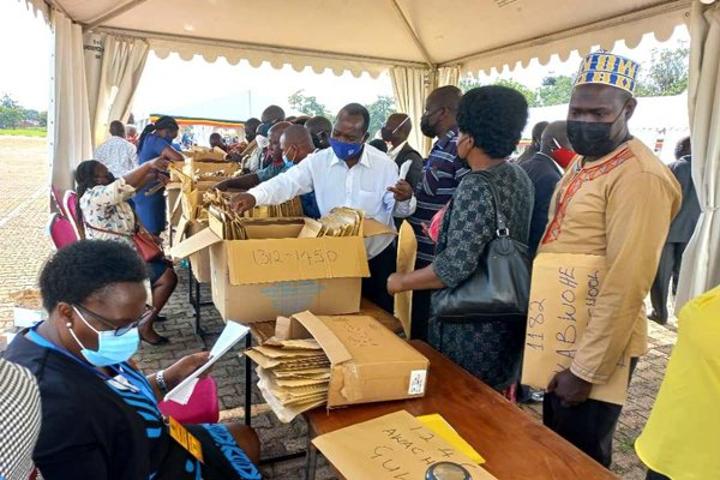 370,000 students miss S1, S5 admission 370,000 students miss S1, S5 admission