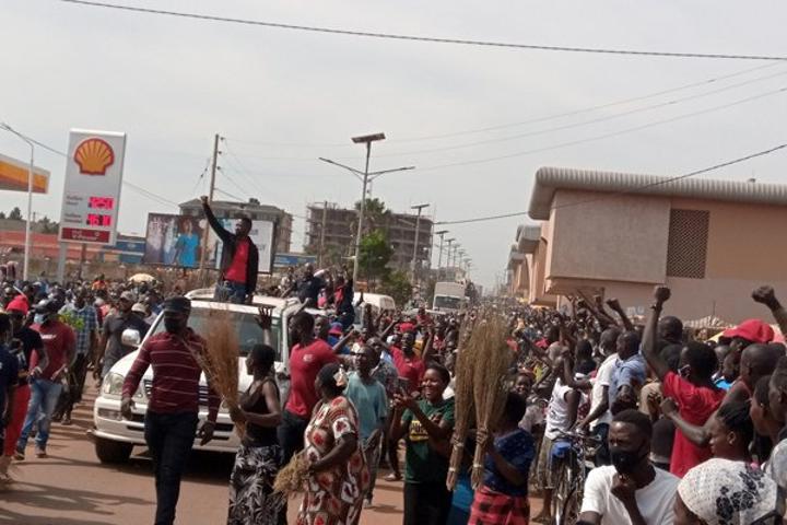 Business paralyzed in Lira as police fire teargas to disperse Bobi Wine supporters Business paralyzed in Lira as police fire teargas to disperse Bobi Wine supporters