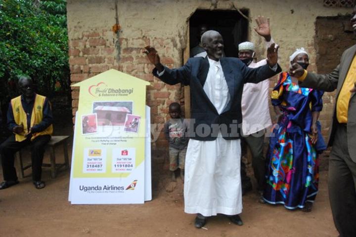 Elderly man gets house from pupil he rode to school Elderly man gets house from pupil he rode to school
