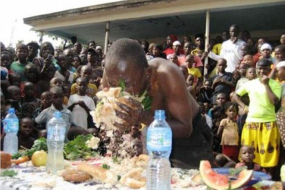Man chokes to death during Christmas Day eating contest Man chokes to death during Christmas Day eating contest
