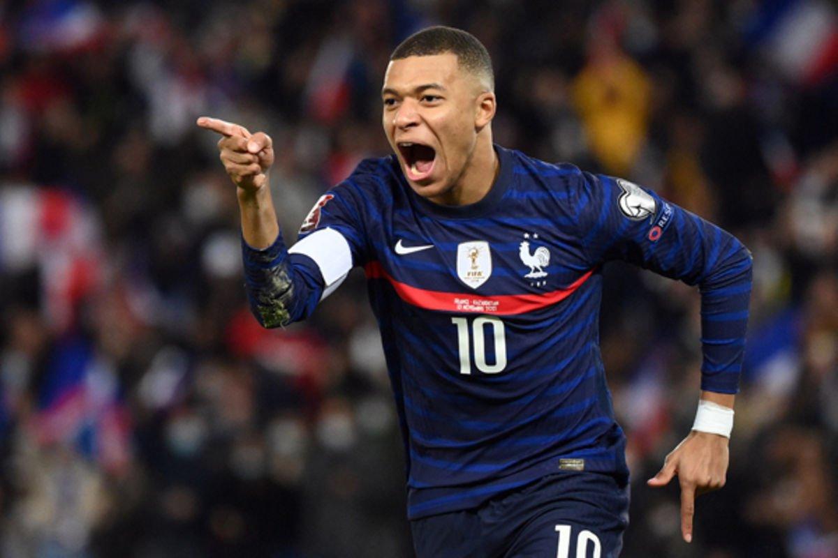 Mbappe staying at PSG for now Mbappe staying at PSG for now