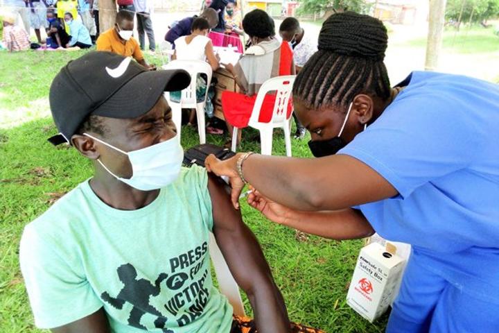 Wakiso suspends Covid-19 vaccination exercise Wakiso suspends Covid-19 vaccination exercise