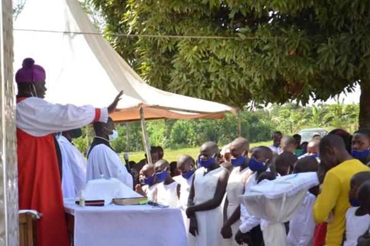 Block pregnant girls from attending school, bishop tells teachers Block pregnant girls from attending school, bishop tells teachers