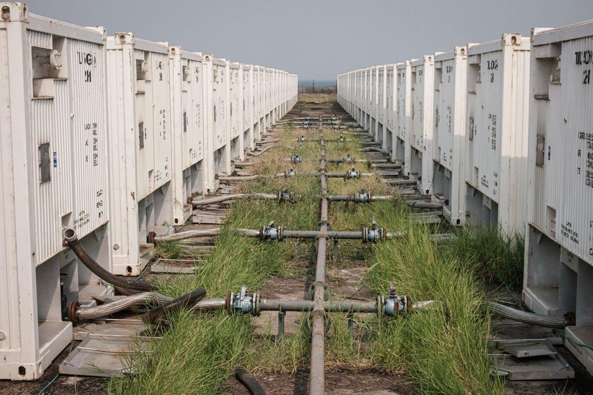 Oil deals: Can Ugandans pocket petrodollars? Oil deals: Can Ugandans pocket petrodollars?