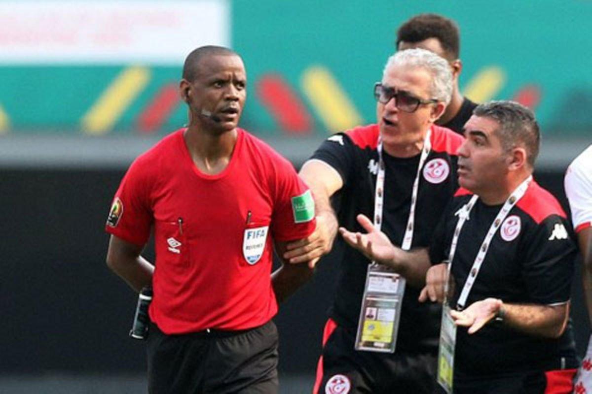 Sikazwe’s heat stroke dents African football reputation Sikazwe’s heat stroke dents African football reputation