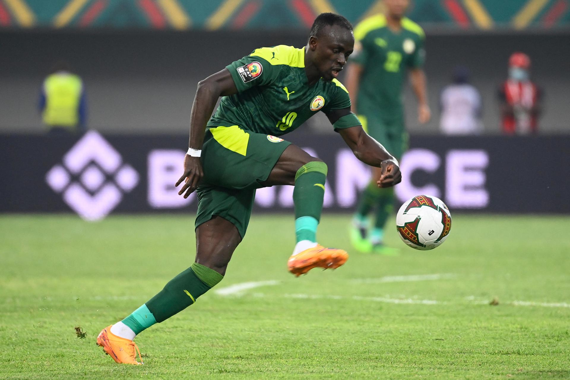 Mane resumes Senegal training after head injury Mane resumes Senegal training after head injury