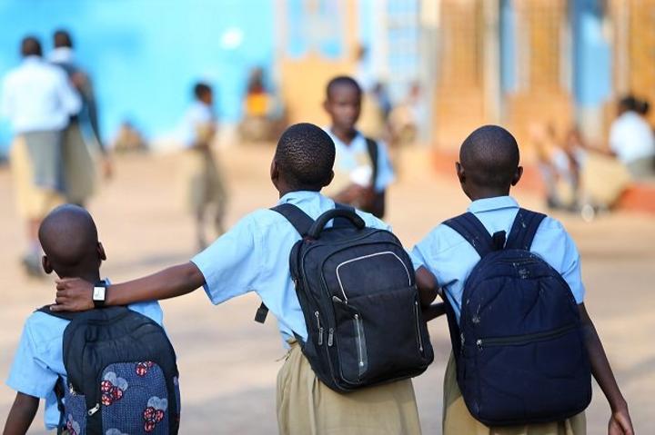 Over 400 isolated as Covid cases shoot up in schools Over 400 isolated as Covid cases shoot up in schools