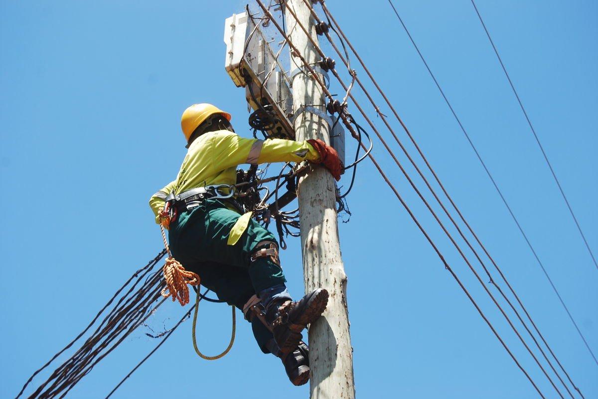 Vandals steal system installed to track theft of electricity assets Vandals steal system installed to track theft of electricity assets