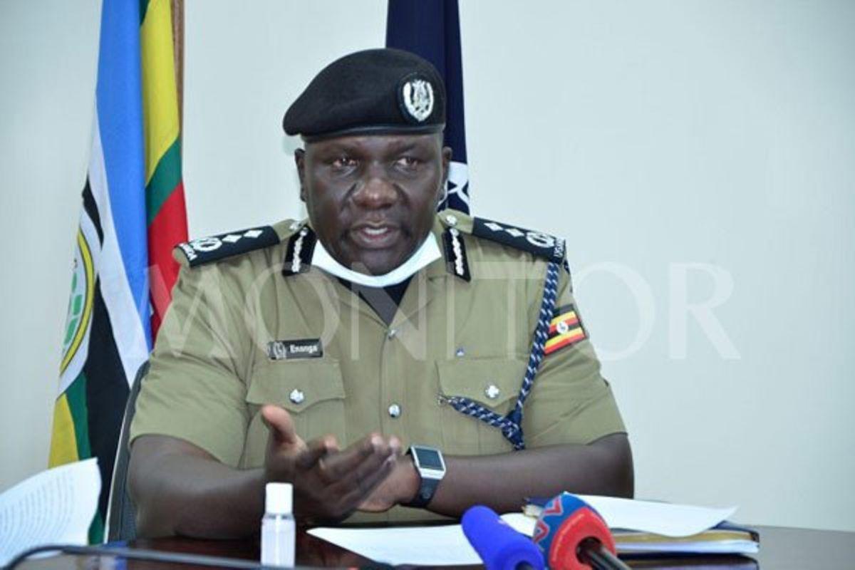 Ban on vending axes, machetes is welcome Ban on vending axes, machetes is welcome
