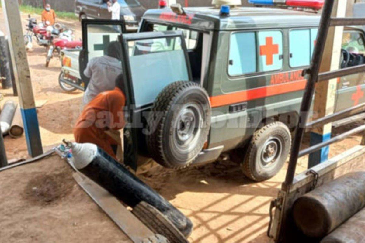 Two arrested after 100 oxygen cylinders go missing from Jinja Hospital Two arrested after 100 oxygen cylinders go missing from Jinja Hospital