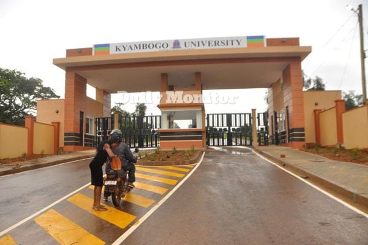Kyambogo students protest over lectures on WhatsApp Kyambogo students protest over lectures on WhatsApp