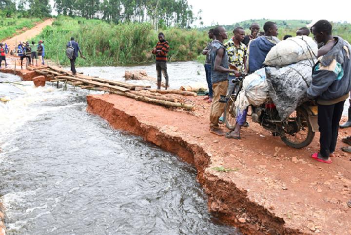 Shs1.9b road in sorry state before commissioning Shs1.9b road in sorry state before commissioning