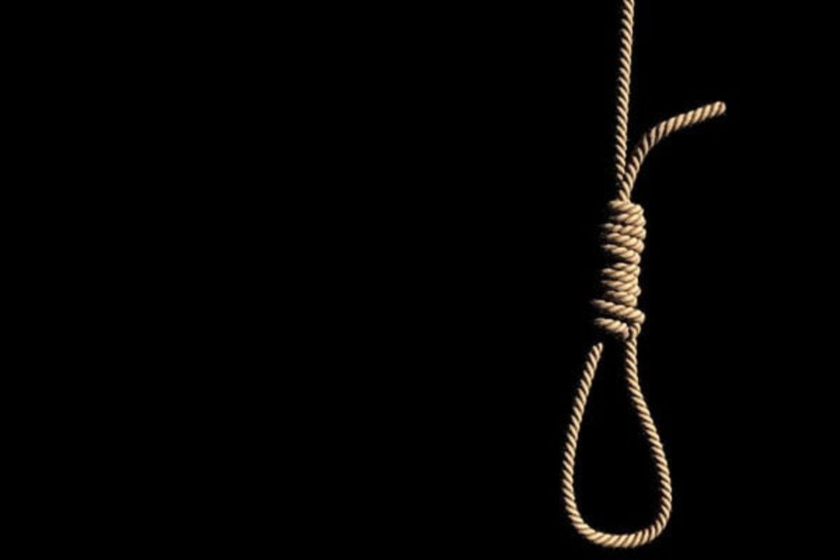 Teenage boy found hanging dead Teenage boy found hanging dead
