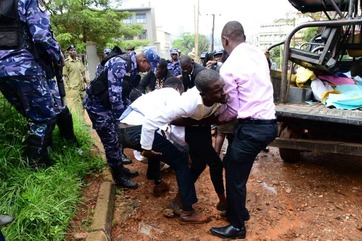 Pay doctors to avoid health disaster, ANT tells govt Pay doctors to avoid health disaster, ANT tells govt