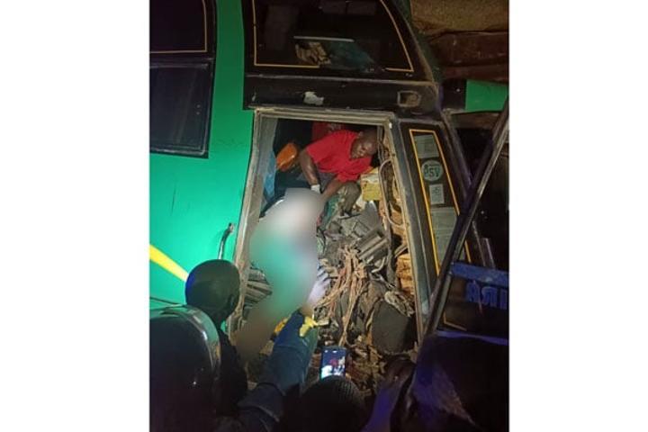 Bus driver dies after crashing into stationary trailer Bus driver dies after crashing into stationary trailer