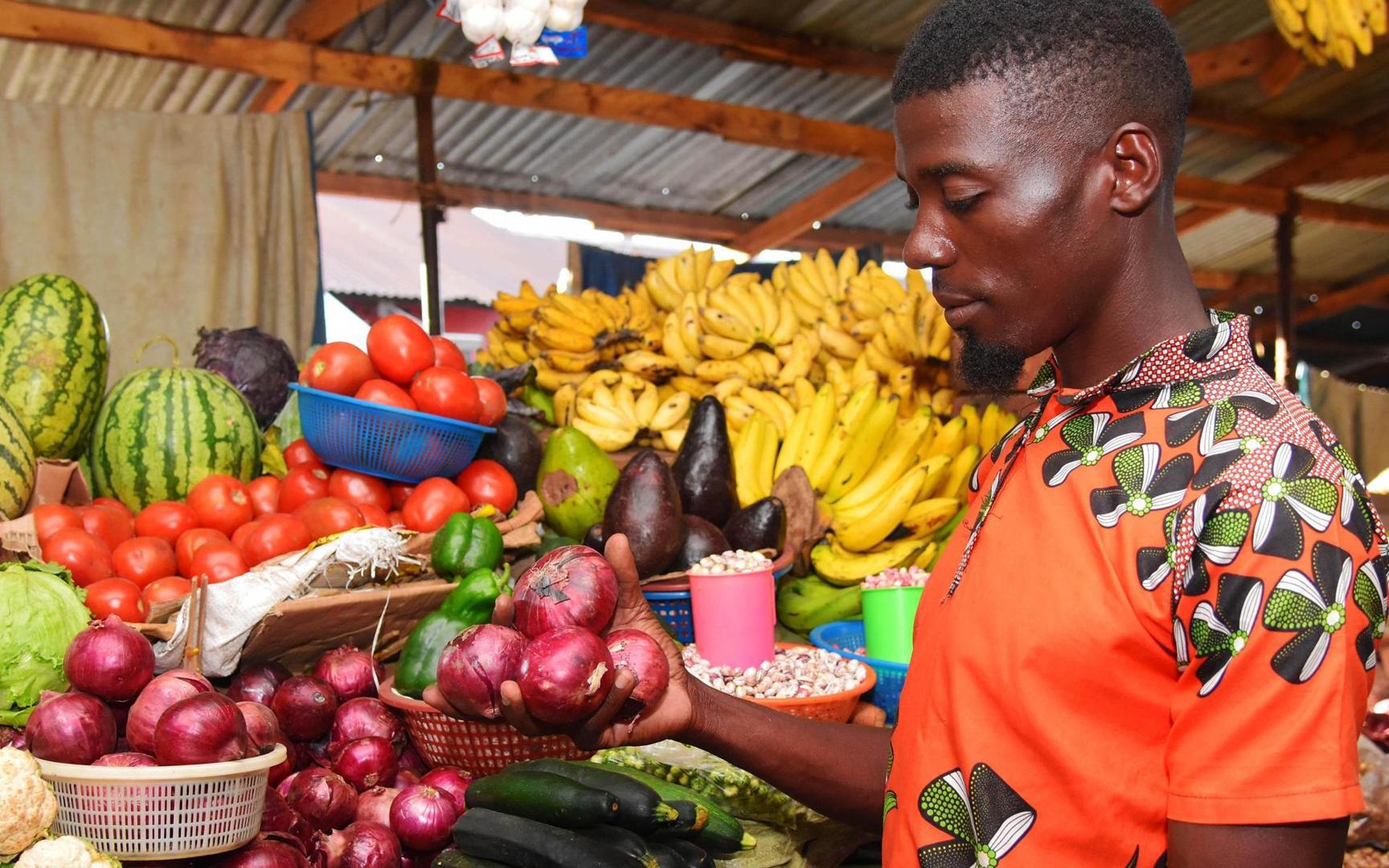 Poor harvest hikes the price of onions Poor harvest hikes the price of onions