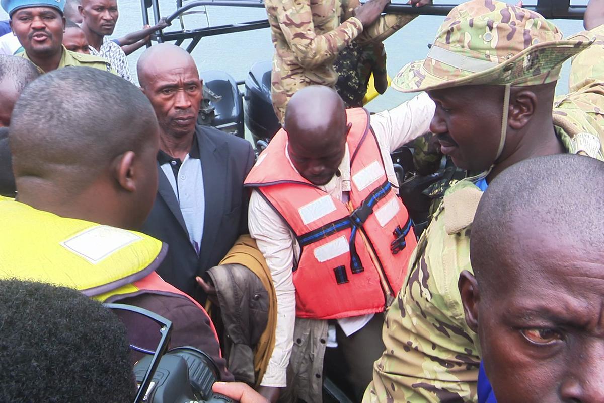 L. Victoria accident: Relatives, security clash over dead bodies L. Victoria accident: Relatives, security clash over dead bodies