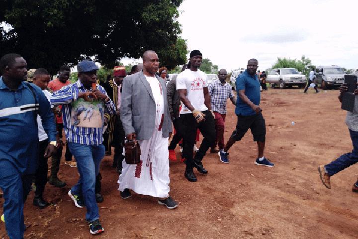 Police block Acholi chief , subjects from accessing Apaa Police block Acholi chief , subjects from accessing Apaa