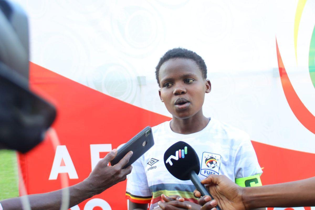 Queen Cranes maintain focus Queen Cranes maintain focus